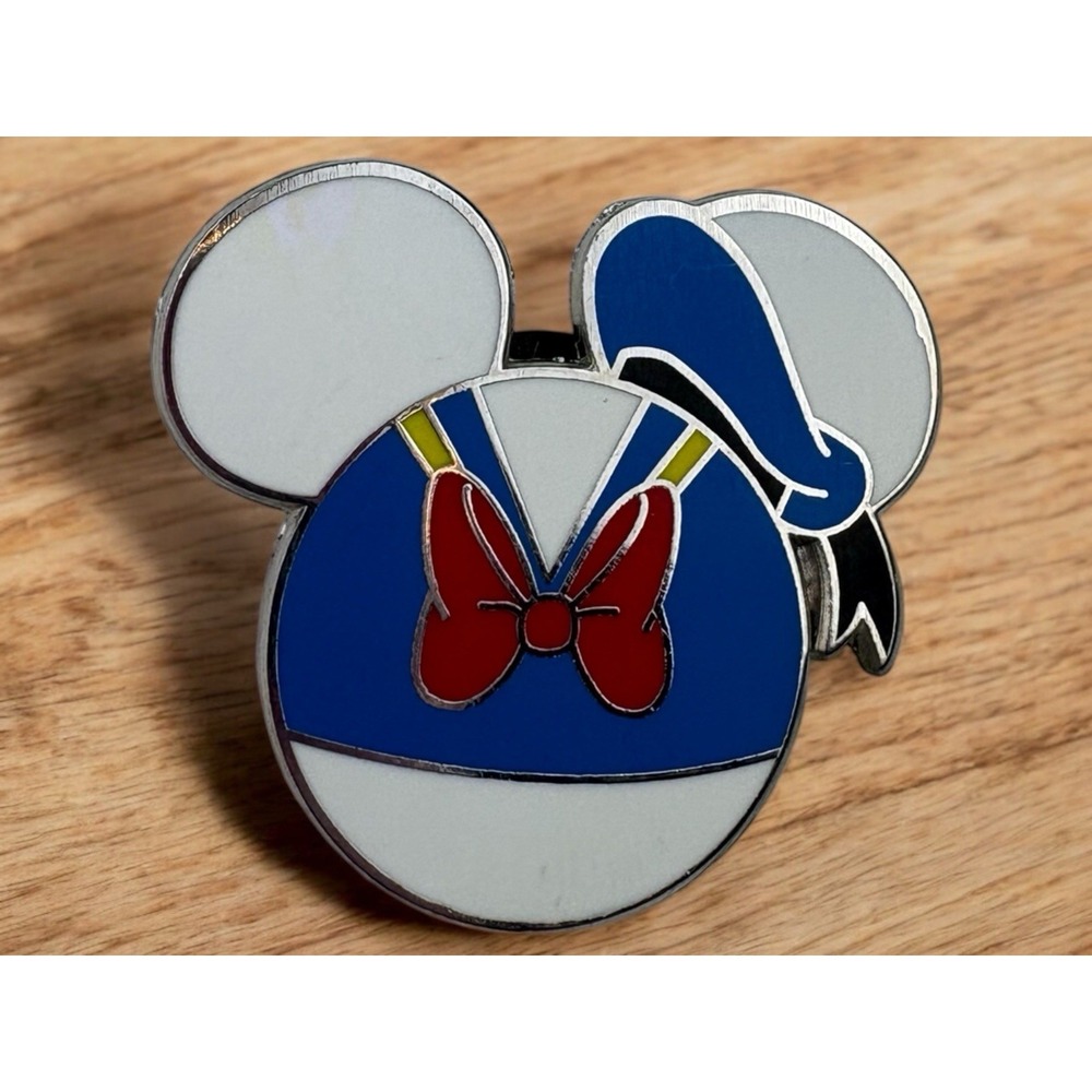 2011 Disney Pin 86547 Mickey Icon Mystery Pouch Donald Duck Sailor Suit Hat‎